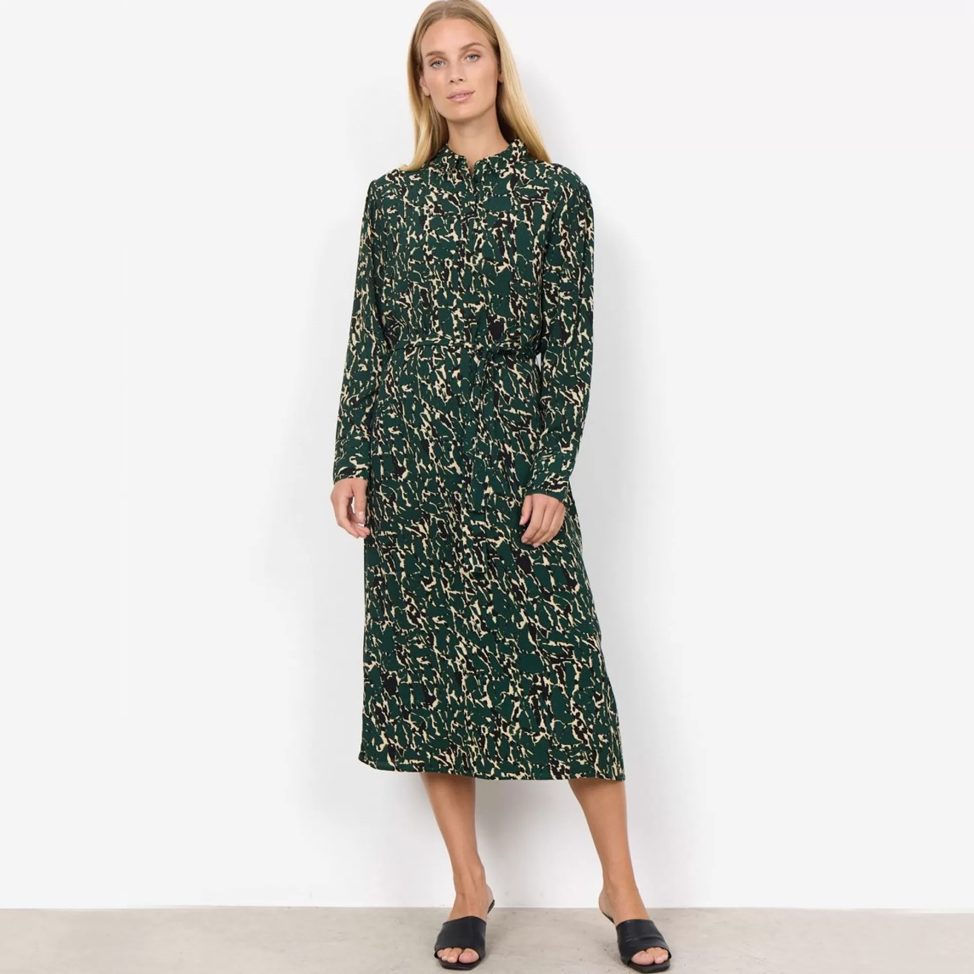 Dresses & Skirts>Meadows and Byrne Vickie Shirt Print Dress Pine