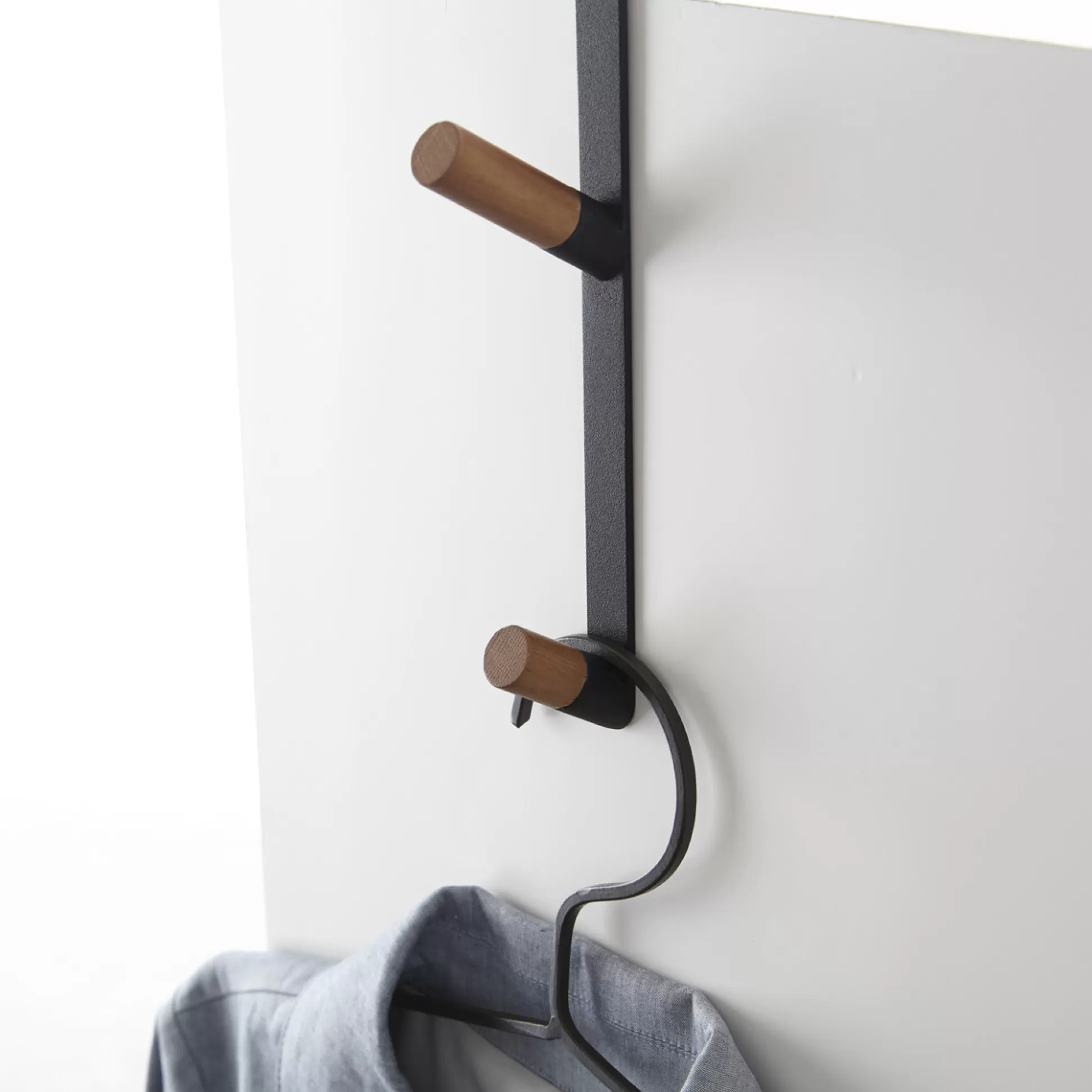 Decoration & Home Accessories>Meadows and Byrne Yamazaki Over-The-Door Hanger - Black